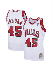 Load image into Gallery viewer, Men's Mitchell & Ness Michael Jordan Chicago Bulls White NBA Hardwood Classics Authentic Jersey