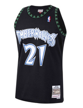 Load image into Gallery viewer, Men's Mitchell & Ness Kevin Garnet Minnesota Timberwolves Black NBA Hardwood Classics Swingman Jersey