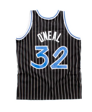 Load image into Gallery viewer, Men's Mitchell & Ness Shaquille O'Neal Orlando Magic Black Pinstripe NBA Hardwood Classics Swingman Jersey