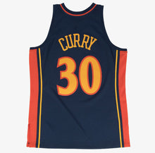Load image into Gallery viewer, Men&#39;s Mitchell &amp; Ness Stephen Curry Golden State Warriors Navy Blue NBA Hardwood Classics Swingman Jersey
