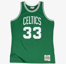 Load image into Gallery viewer, Men&#39;s Mitchell &amp; Ness Larry Bird Boston Celtics Green NBA Hardwood Classics Swingman Jersey
