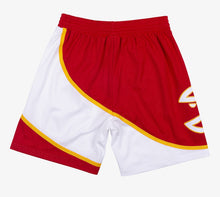 Load image into Gallery viewer, Men&#39;s Atlanta Hawks Mitchell &amp; Ness Hardwood Classics Swingman Red Basketball Shorts

