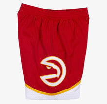 Load image into Gallery viewer, Men&#39;s Atlanta Hawks Mitchell &amp; Ness Hardwood Classics Swingman Red Basketball Shorts
