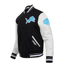Load image into Gallery viewer, Men&#39;s Detriot Lions Old English Super Bowl Black, White &amp; Blue Varsty NFL Jacket
