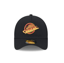 Load image into Gallery viewer, Vancouver Canucks New Era 9FORTY A-Frame Black Snapback NHL Adustable Hat
