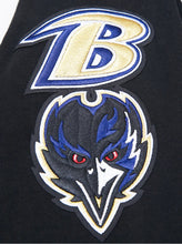 Load image into Gallery viewer, Men&#39;s Baltimore Ravens Lamar Jackson #8 Jersey Style NFL Black Pullover Hoodie
