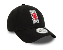 Load image into Gallery viewer, Manchester United New Era 9Forty Adustable Black Soccer Hat
