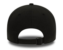Load image into Gallery viewer, Manchester United New Era 9Forty Adustable Black Soccer Hat
