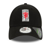 Load image into Gallery viewer, Manchester United New Era 9Forty Adustable Black Soccer Hat
