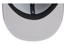 Load image into Gallery viewer, Los Angeles Kings New Era 59Fifty Black Fitted NHL Hat
