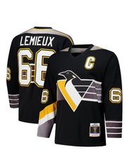 Load image into Gallery viewer, Men&#39;s Mitchell &amp; Ness Pittsburgh Penguins Mario Lemieux Black 1996-97 Captain&#39;s Patch Blue Line Vintage NHL Jersey
