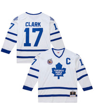 Load image into Gallery viewer, Men&#39;s Mitchell &amp; Ness Toronto Maple Leafs Wendel Clark 1992-93 Throwback Powerplay White NHL Jersey
