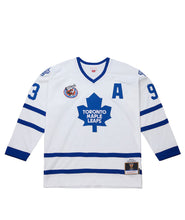 Load image into Gallery viewer, Men&#39;s Mitchell &amp; Ness Toronto Maple Leafs Doug Gilmour 1992-93 Throwback Powerplay White NHL Jersey
