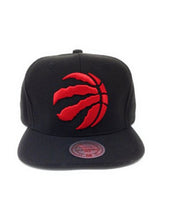 Load image into Gallery viewer, Men&#39;s Mitchell &amp; Ness Red Ball Black Toronto Raptors Snap-back Hat

