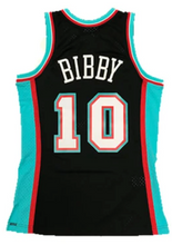 Load image into Gallery viewer, Men&#39;s Vancouver Grizzlies Mike Bibby Mitchell &amp; Ness Black Hardwood Classics Swingman Jersey

