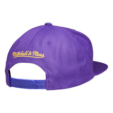 Load image into Gallery viewer, Men&#39;s Mitchell &amp; Ness Purple Los Angeles Lakers Snap-back Hat
