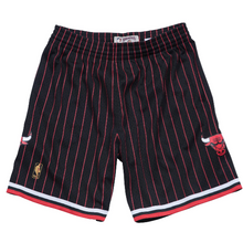 Load image into Gallery viewer, Men&#39;s Chicago Bulls Mitchell &amp; Ness Alternate Hardwood Classics Swingman Black Basketball Shorts
