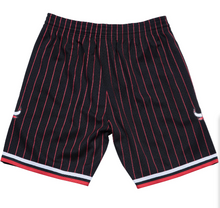 Load image into Gallery viewer, Men&#39;s Chicago Bulls Mitchell &amp; Ness Alternate Hardwood Classics Swingman Black Basketball Shorts
