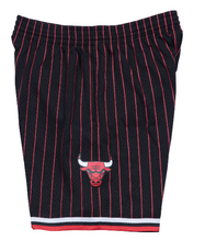 Load image into Gallery viewer, Men&#39;s Chicago Bulls Mitchell &amp; Ness Alternate Hardwood Classics Swingman Black Basketball Shorts
