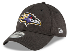 Load image into Gallery viewer, New Era Black Baltimore Ravens 2018 NFL Sideline Home Official 39THIRTY Flex Hat
