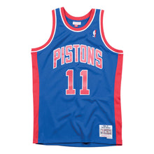 Load image into Gallery viewer, Men&#39;s Mitchell &amp; Ness Isiah Thomas Detroit Pistons Blue NBA Hardwood Classics Swingman Jersey
