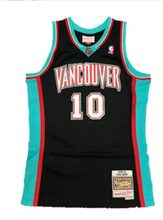 Load image into Gallery viewer, Men&#39;s Vancouver Grizzlies Mike Bibby Mitchell &amp; Ness Black Hardwood Classics Swingman Jersey

